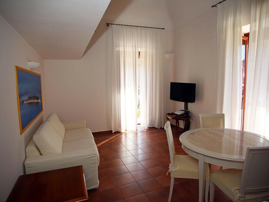 Ferienwohnung Palazzo Iaquinto Santa Maria di Castellabate Exterior foto