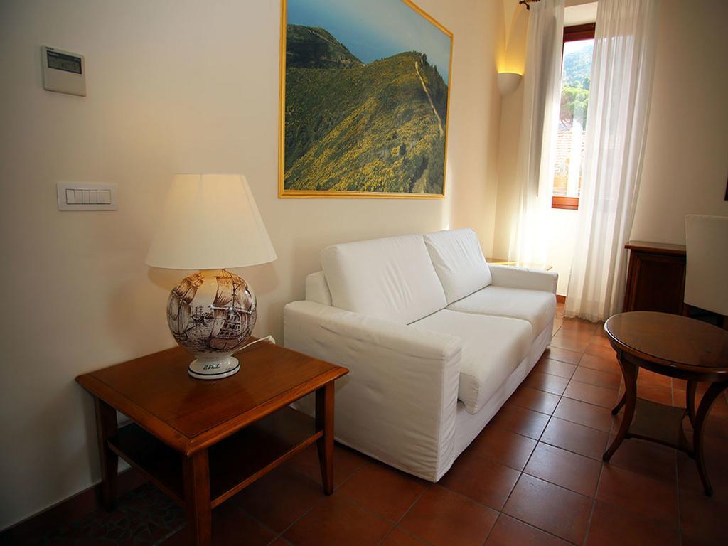 Ferienwohnung Palazzo Iaquinto Santa Maria di Castellabate Exterior foto