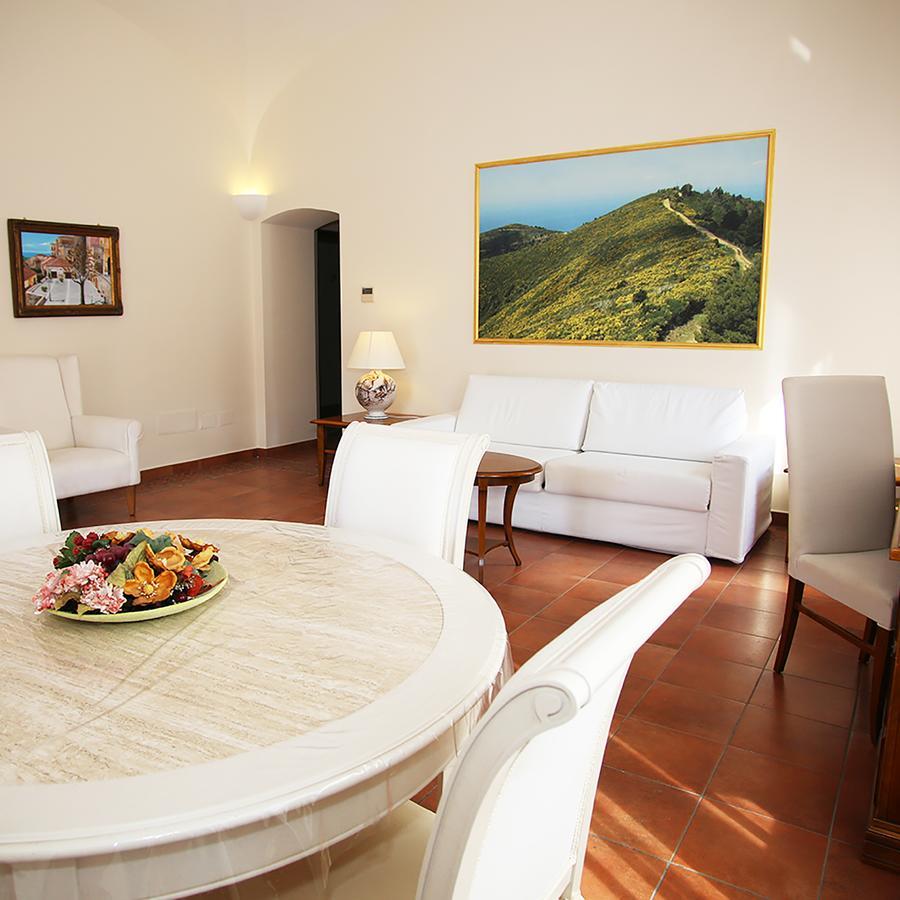 Ferienwohnung Palazzo Iaquinto Santa Maria di Castellabate Exterior foto